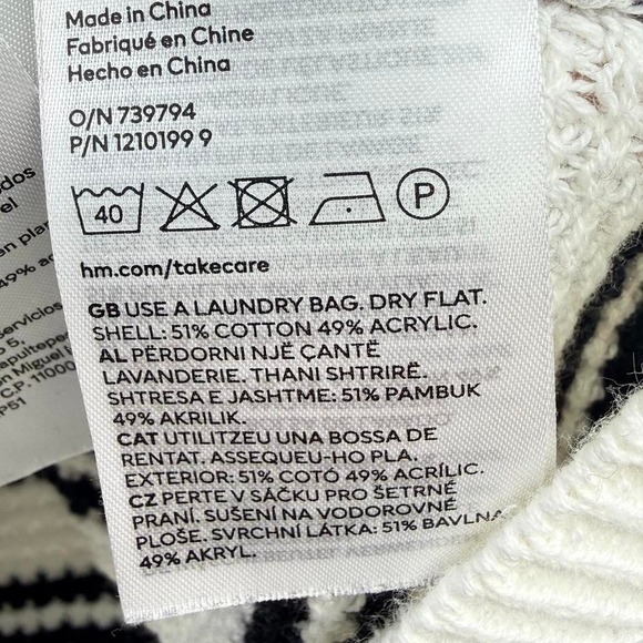 Size Medium, Cable Knit Striped Ruffle Sweater Crop – Black & White 2010 vibes - Picture 6 of 8